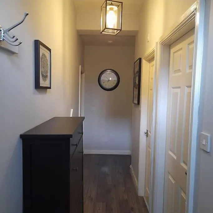 Cosy Jesmond 3 Bed Apartment - Fantastic Location 0*,  United Kingdom